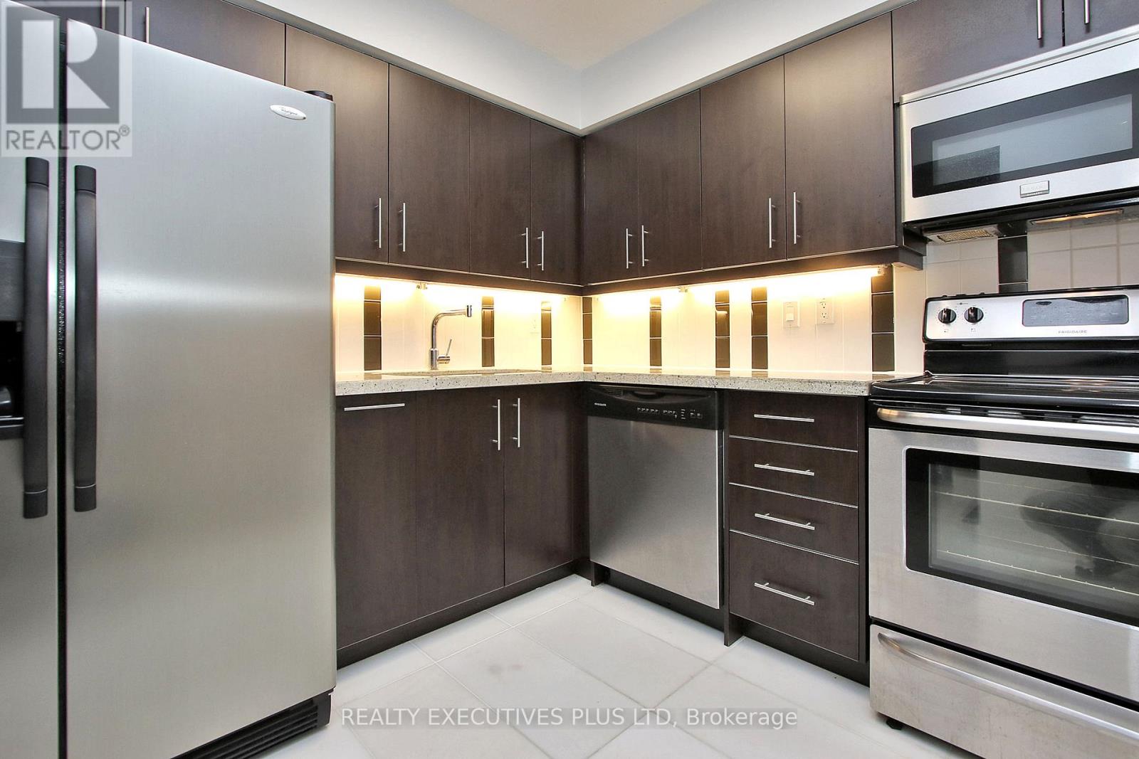 604 - 18 Hillcrest Avenue, Toronto, Ontario  M2N 6T5 - Photo 4 - C12904976