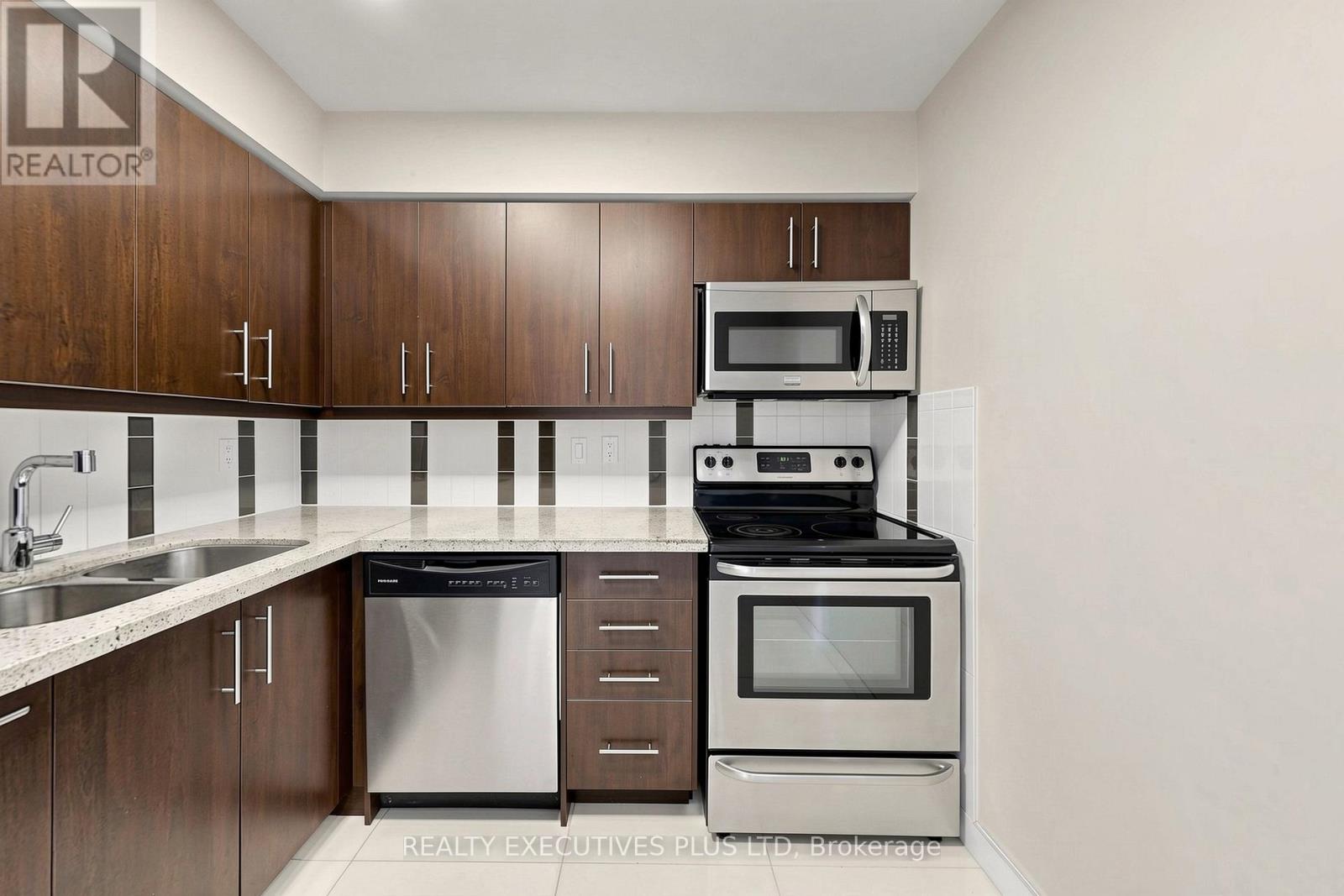 604 - 18 Hillcrest Avenue, Toronto, Ontario  M2N 6T5 - Photo 6 - C12904976