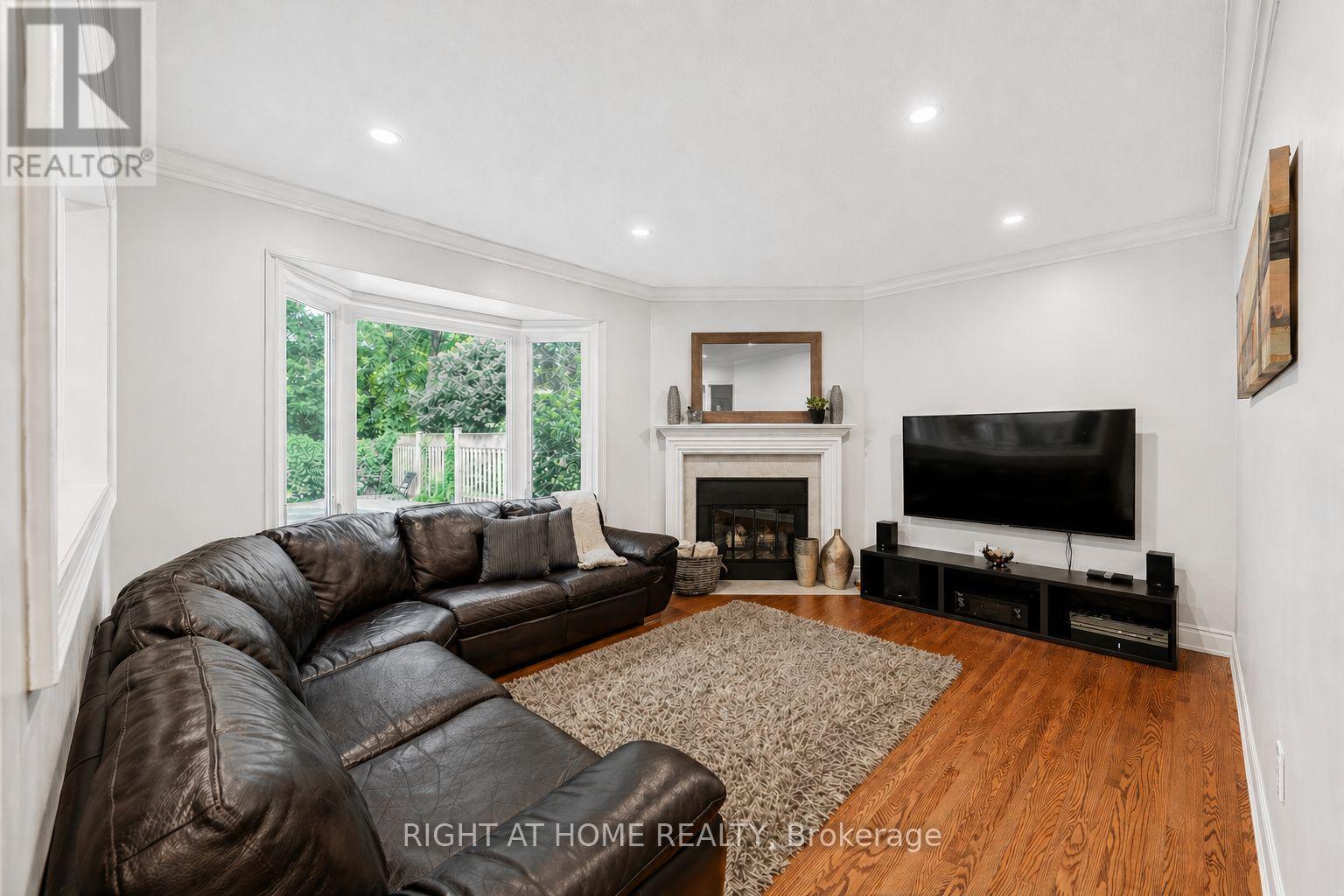 3655 Loyalist Drive, Mississauga, Ontario  L5L 4T6 - Photo 9 - W13033586