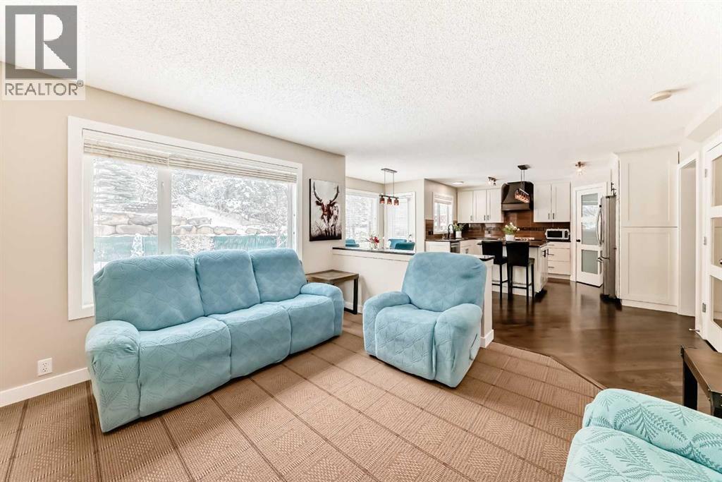 212 Sienna Park Drive Sw, Calgary, Alberta  T3H 3L5 - Photo 11 - A2298763