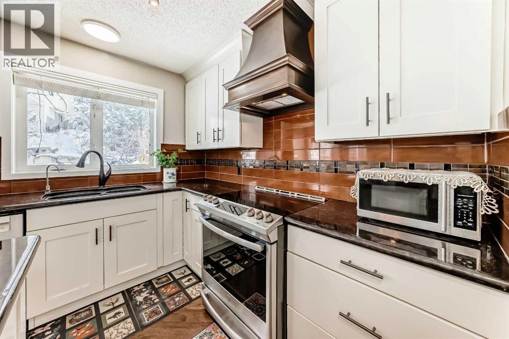 212 Sienna Park Drive Sw, Calgary, Alberta  T3H 3L5 - Photo 14 - A2298763