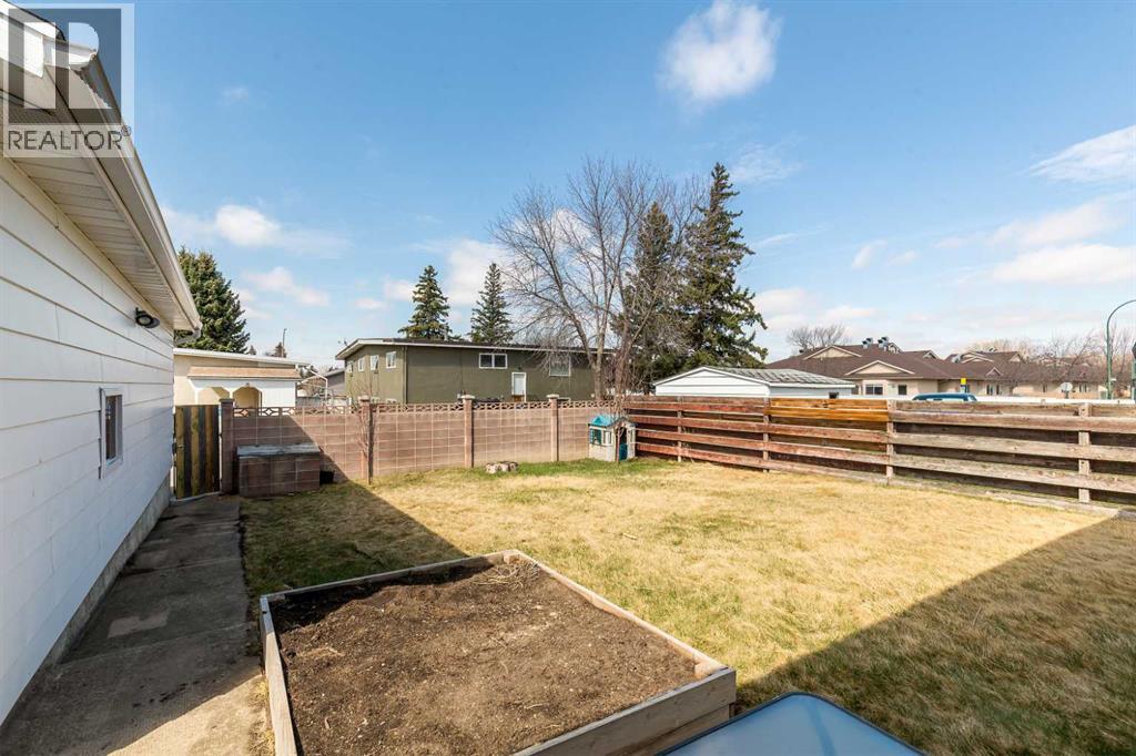 1414 17 Street N, Lethbridge, Alberta  T1H 3E6 - Photo 31 - A2301599