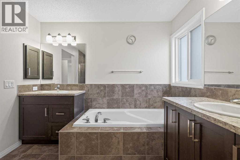 20 Mount Rae Terrace, Okotoks, Alberta  T1S 0M6 - Photo 21 - A2303677