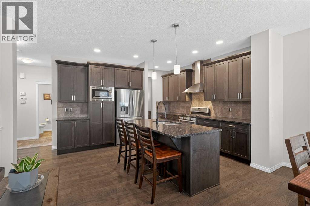 20 Mount Rae Terrace, Okotoks, Alberta  T1S 0M6 - Photo 3 - A2303677