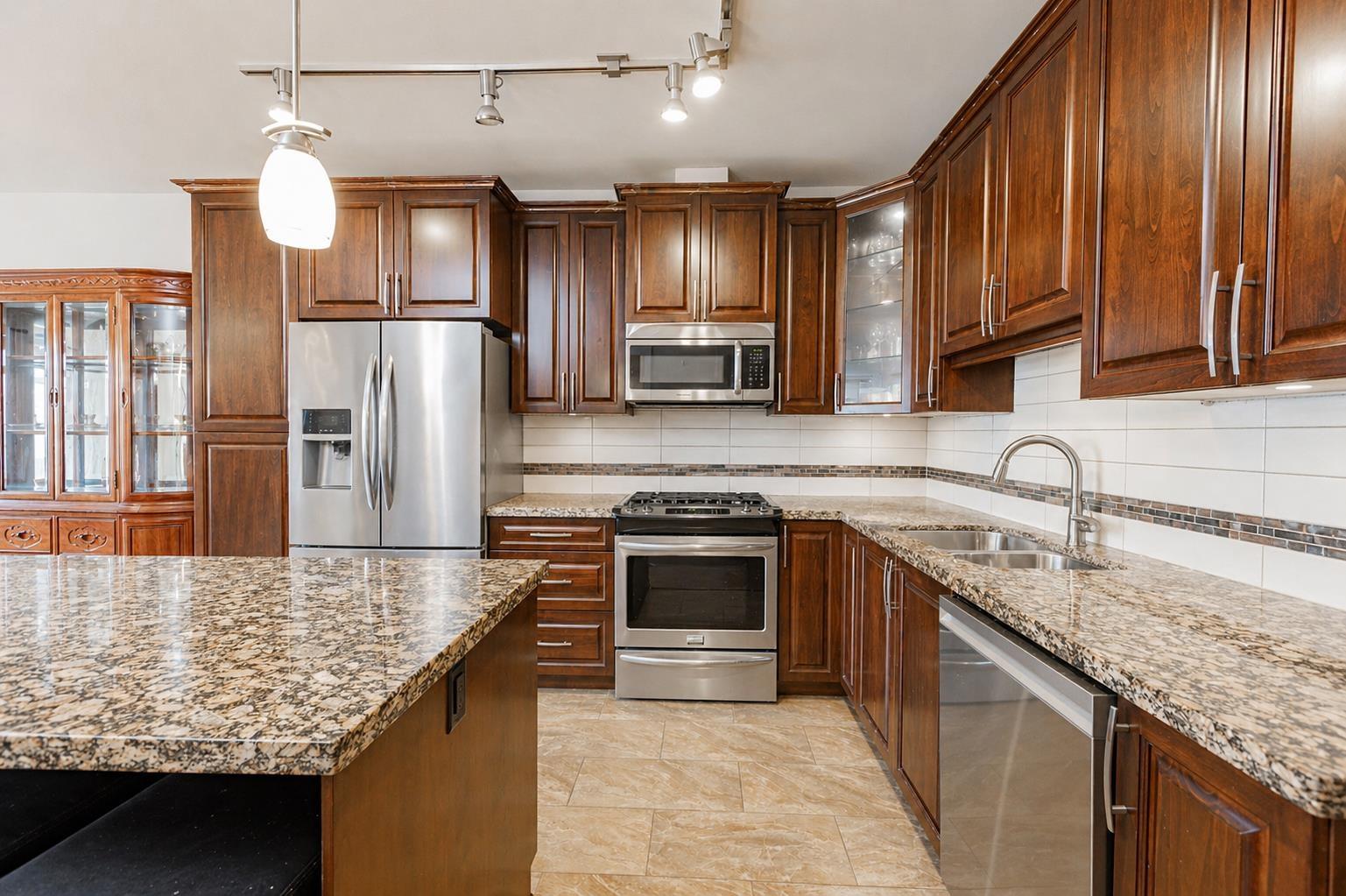 405 8067 207 Street, Langley, British Columbia  V2Y 0N9 - Photo 4 - R3115949