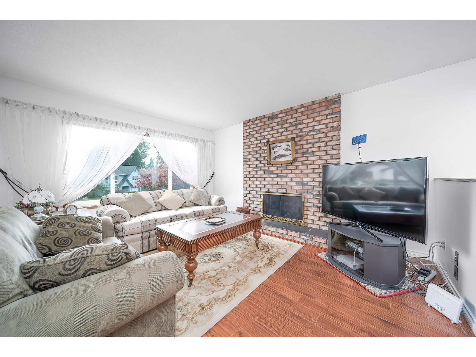 14932 98a Avenue, Surrey, British Columbia  V3R 8H7 - Photo 11 - R3117134