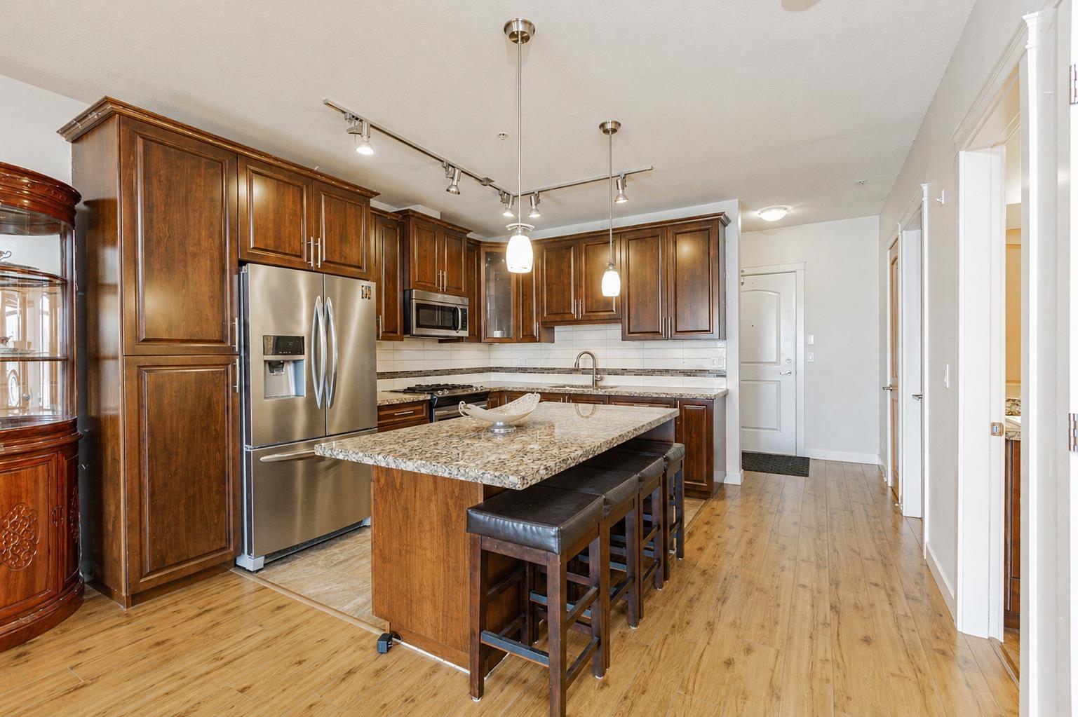 405 8067 207 Street, Langley, British Columbia  V2Y 0N9 - Photo 2 - R3115949