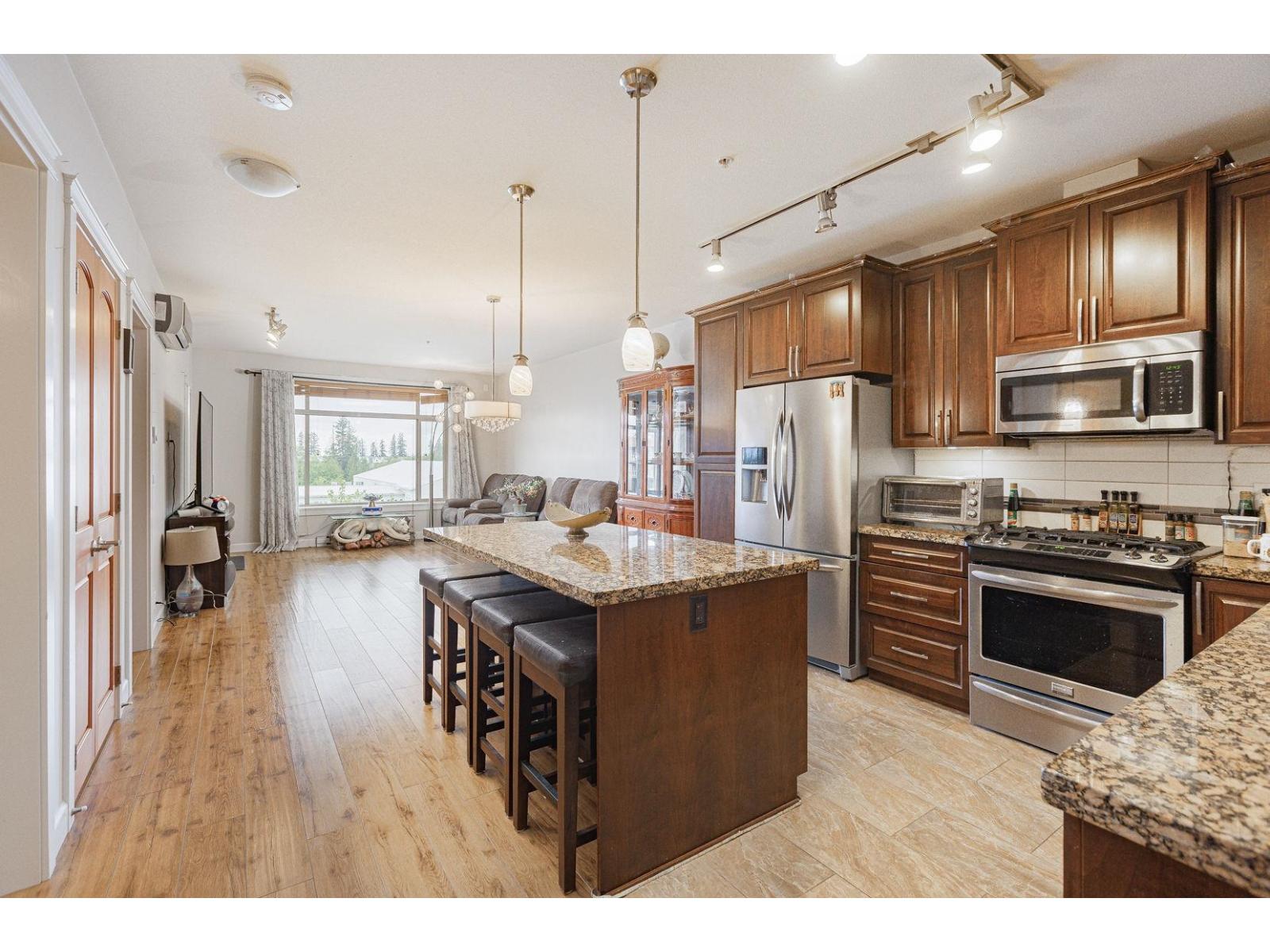 405 8067 207 Street, Langley, British Columbia  V2Y 0N9 - Photo 5 - R3115949