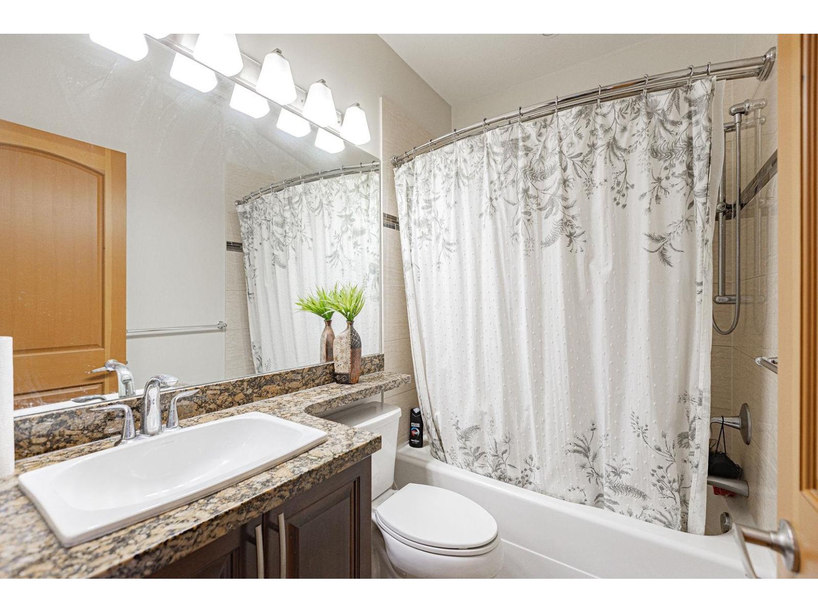 405 8067 207 Street, Langley, British Columbia  V2Y 0N9 - Photo 10 - R3115949