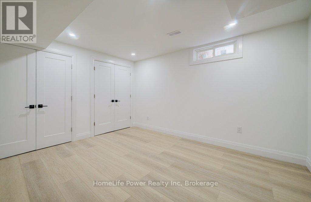 328 The Country Way, Kitchener, Ontario  N2E 2T3 - Photo 38 - X13055856