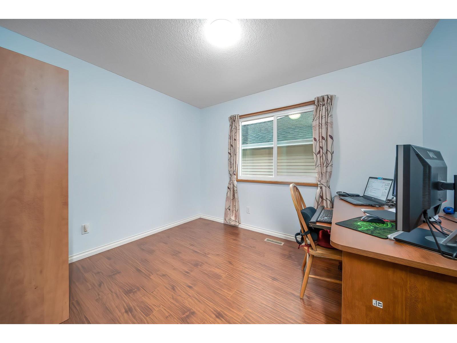 14932 98a Avenue, Surrey, British Columbia  V3R 8H7 - Photo 18 - R3117134