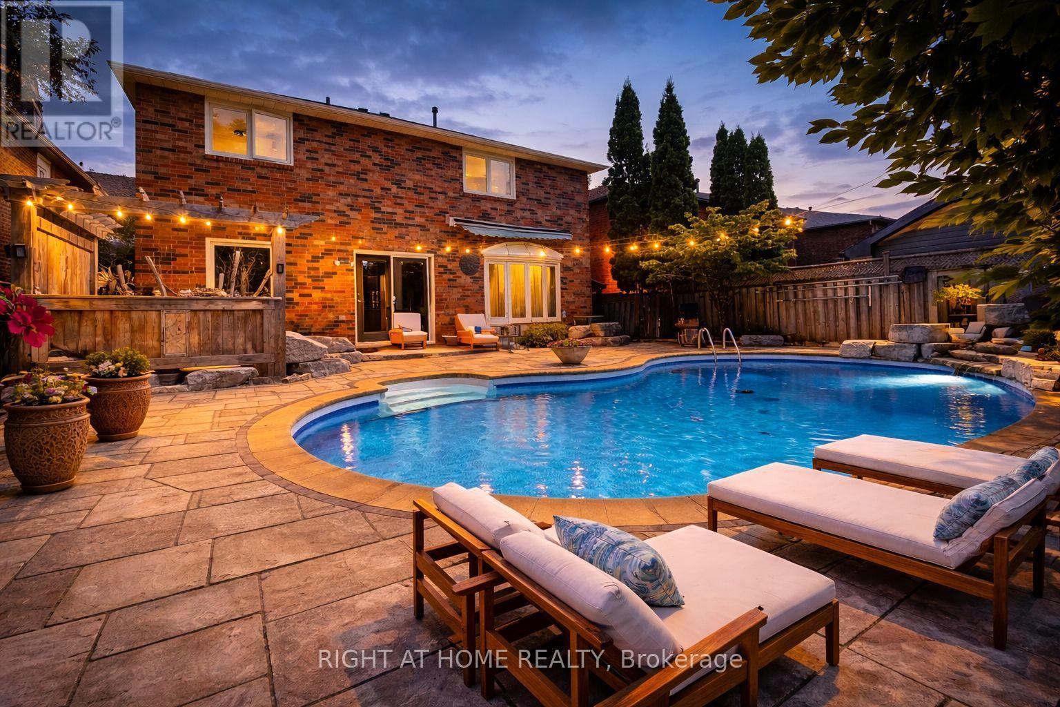 1311 PLAYTER PLACE, Oakville, Ontario