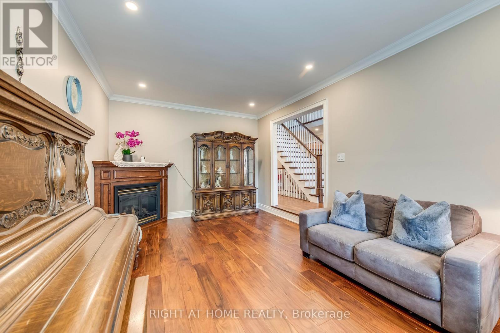 1311 Playter Place, Oakville, Ontario  L6M 2V1 - Photo 7 - W12531480