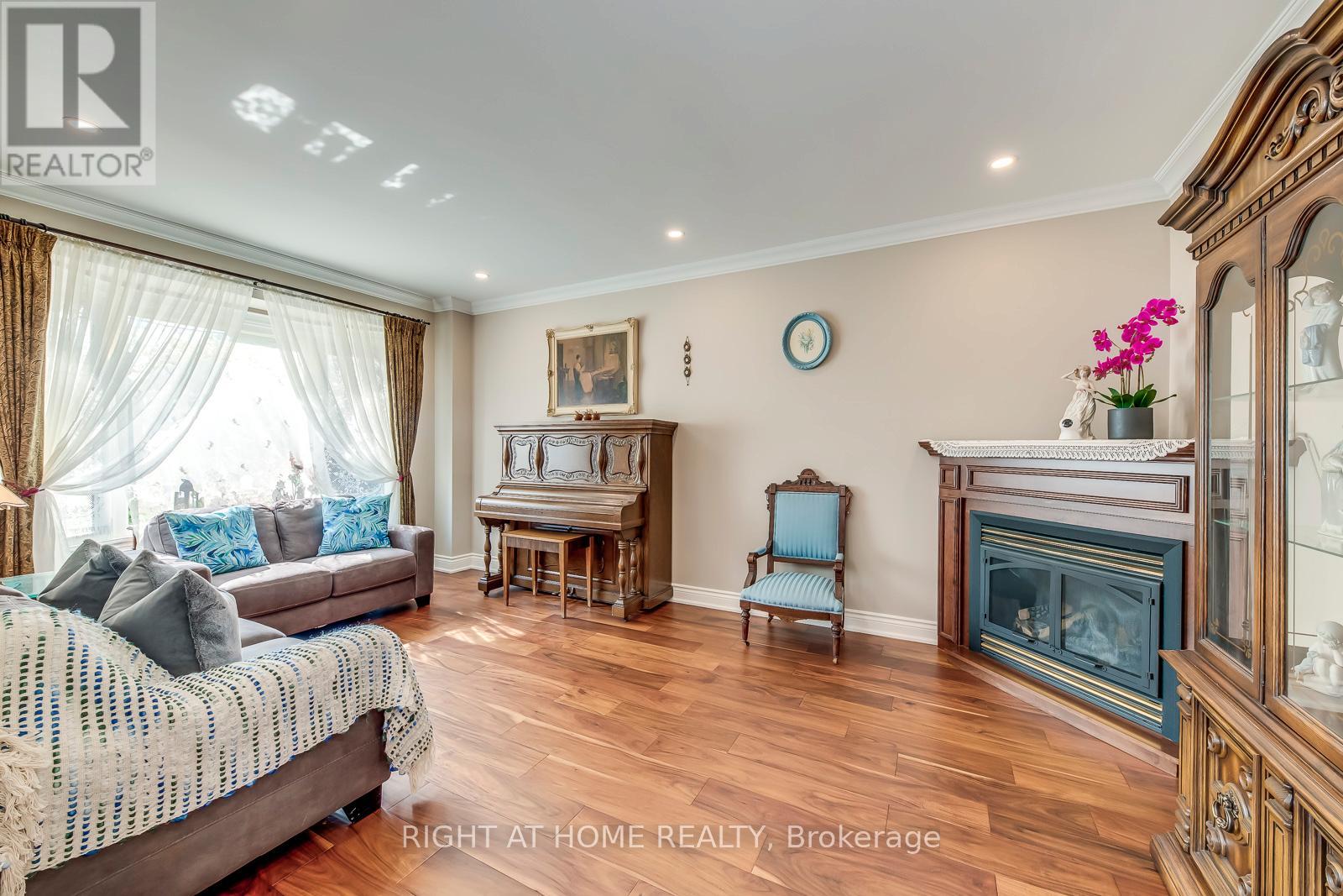1311 Playter Place, Oakville, Ontario  L6M 2V1 - Photo 6 - W12531480