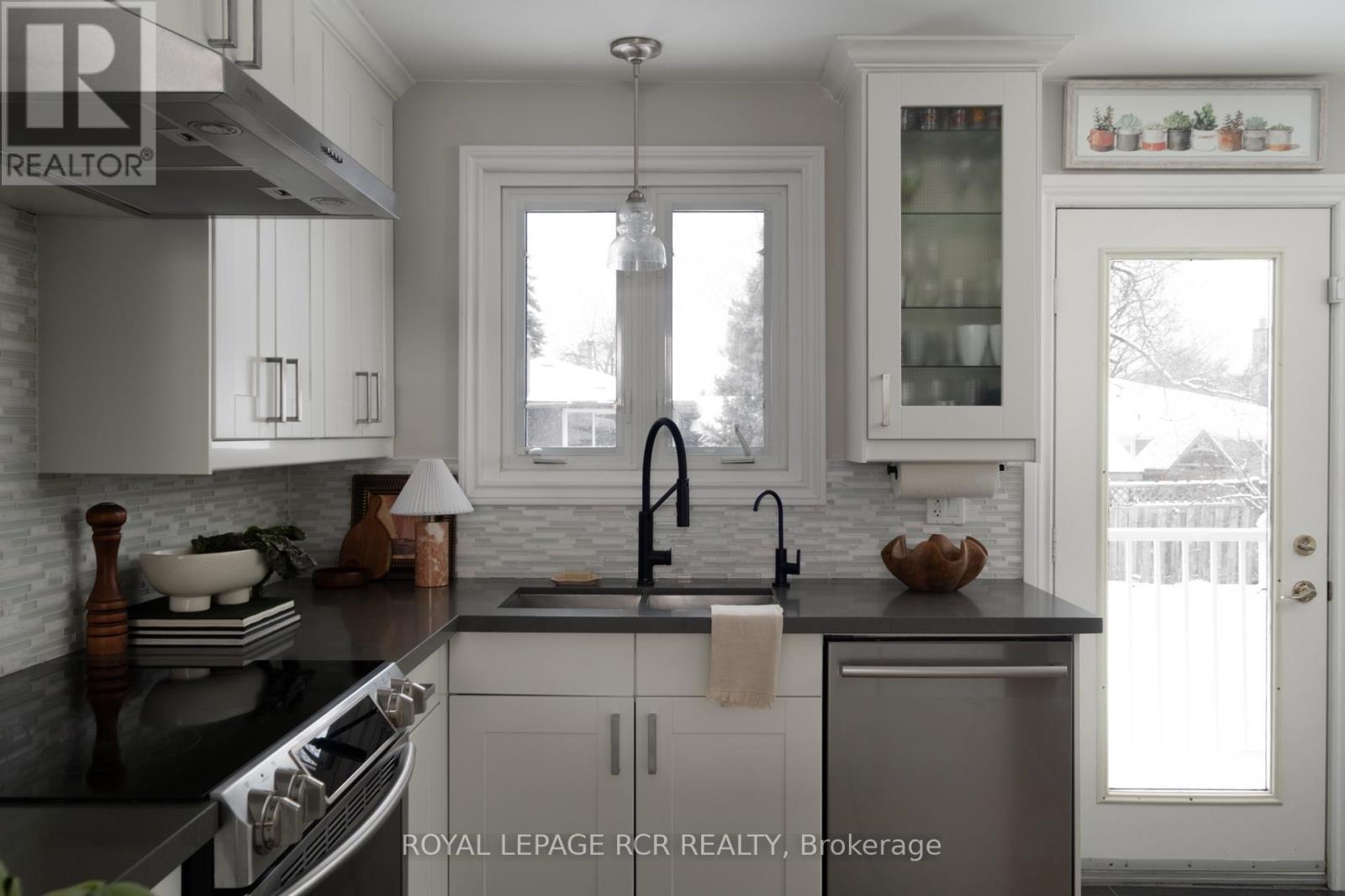 69 Bartley Bull Parkway, Brampton, Ontario  L6W 2J7 - Photo 8 - W12826850