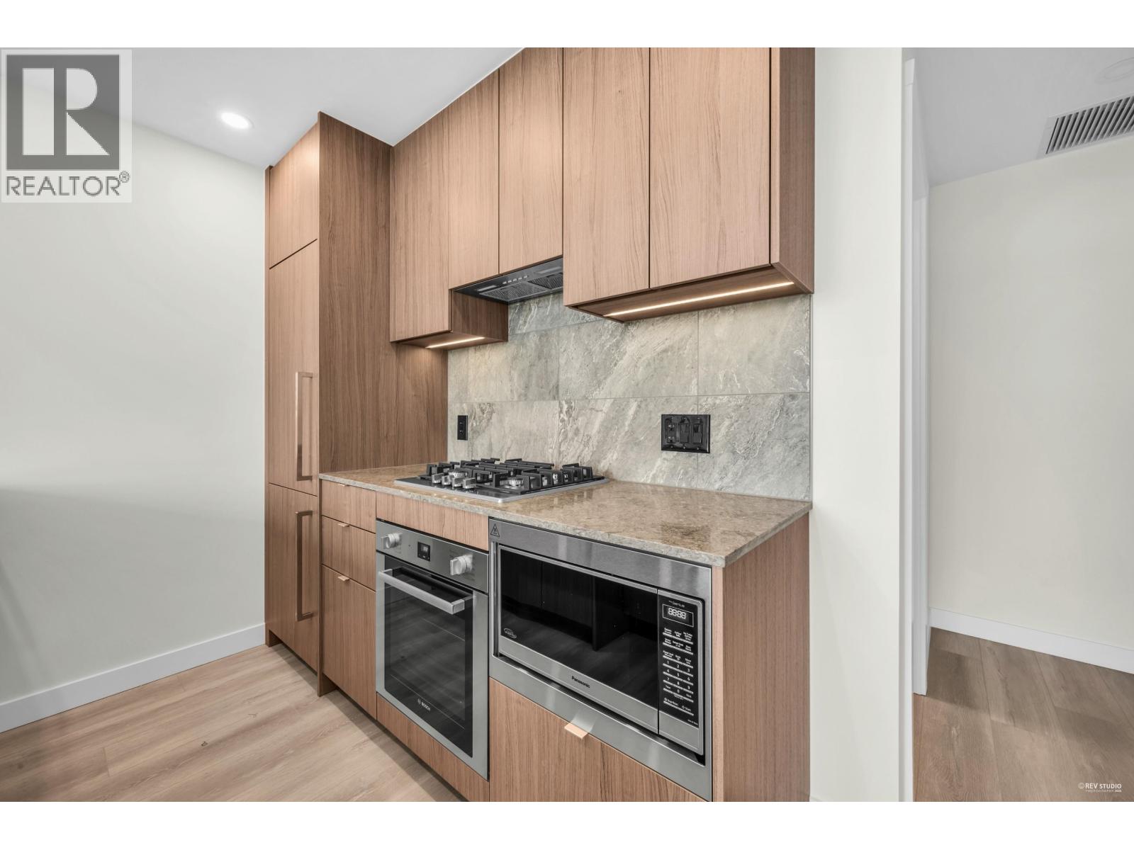 1608 626 Claremont Street, Coquitlam, British Columbia  V3J 0T1 - Photo 6 - R3117176