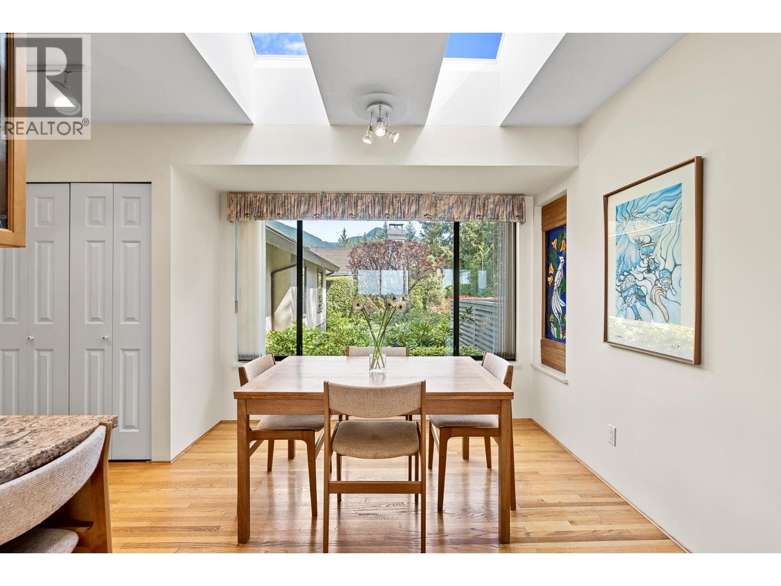 4724 Woodburn Court, West Vancouver, British Columbia  V7S 3B3 - Photo 11 - R3117184