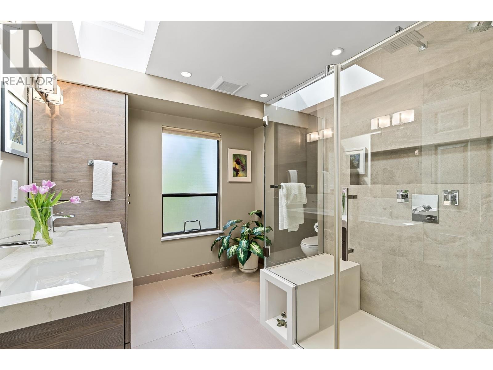 4724 Woodburn Court, West Vancouver, British Columbia  V7S 3B3 - Photo 17 - R3117184