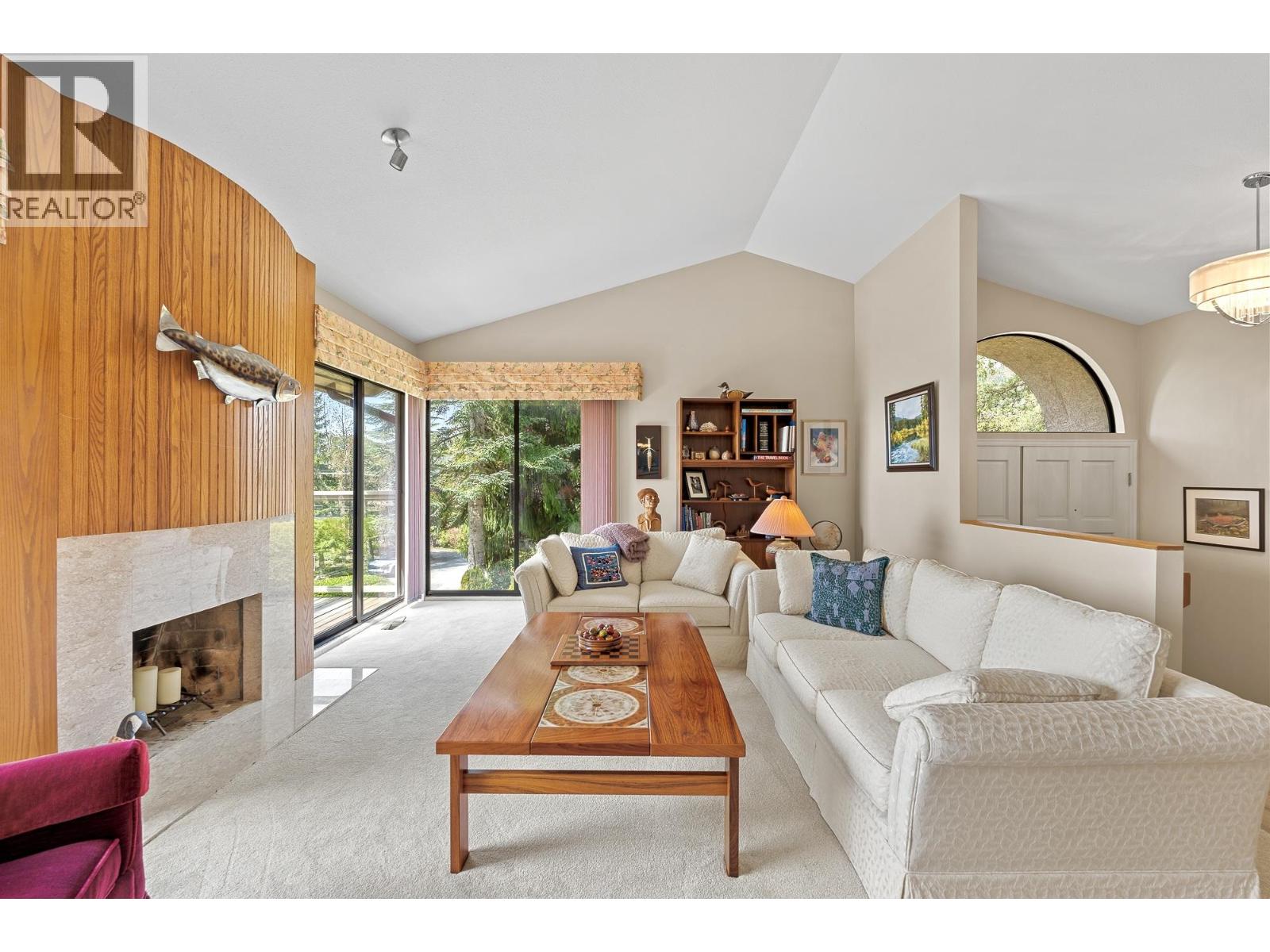 4724 Woodburn Court, West Vancouver, British Columbia  V7S 3B3 - Photo 6 - R3117184