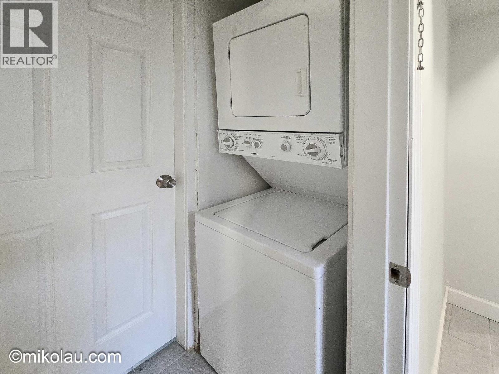 774x Coquitlam Street, Burnaby, British Columbia  V3N 3Z3 - Photo 10 - R3117178