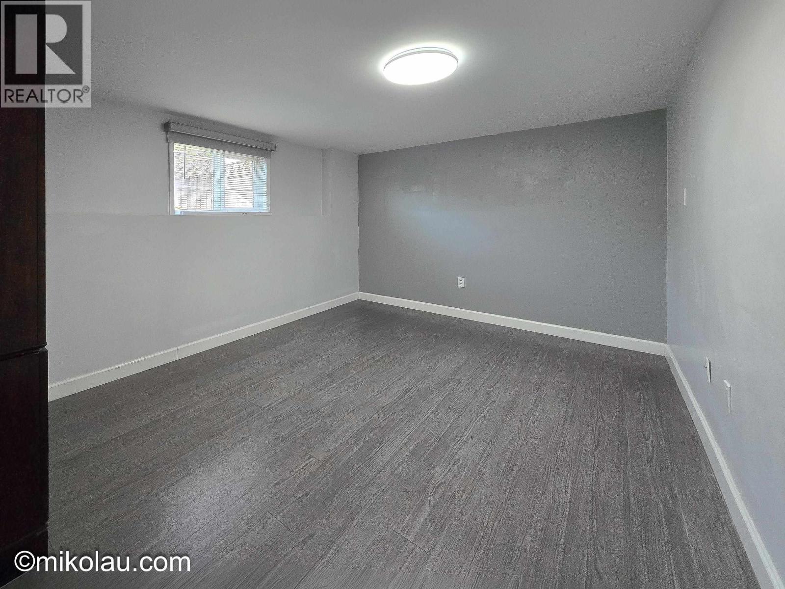 774x Coquitlam Street, Burnaby, British Columbia  V3N 3Z3 - Photo 13 - R3117178