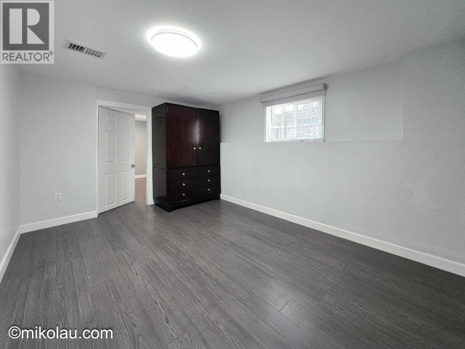 774x Coquitlam Street, Burnaby, British Columbia  V3N 3Z3 - Photo 14 - R3117178