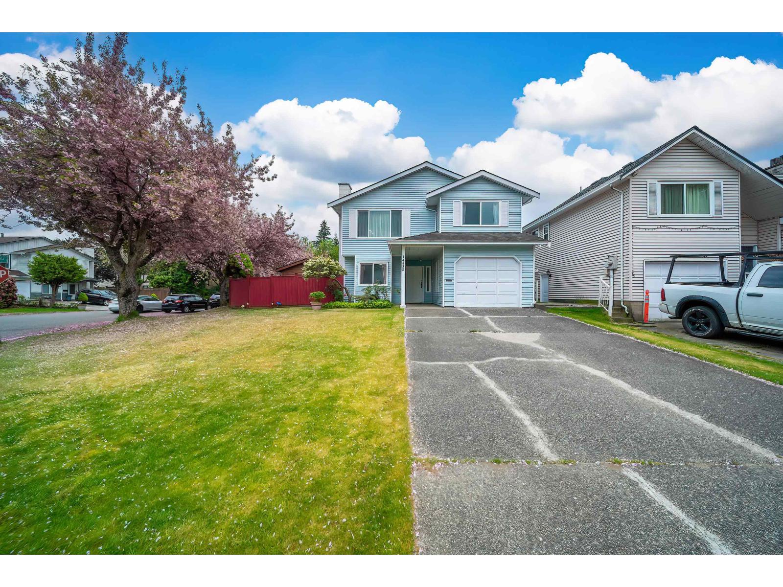 14932 98a Avenue, Surrey, British Columbia  V3R 8H7 - Photo 2 - R3117134