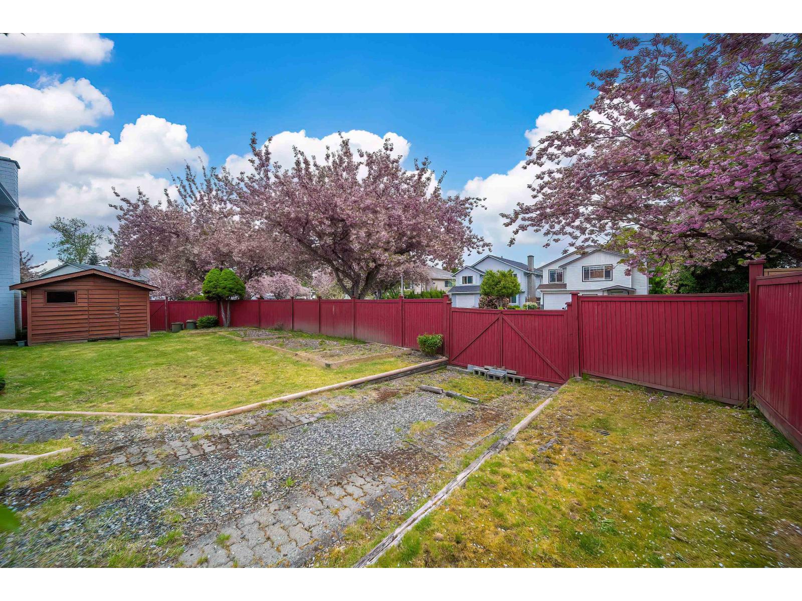 14932 98a Avenue, Surrey, British Columbia  V3R 8H7 - Photo 39 - R3117134