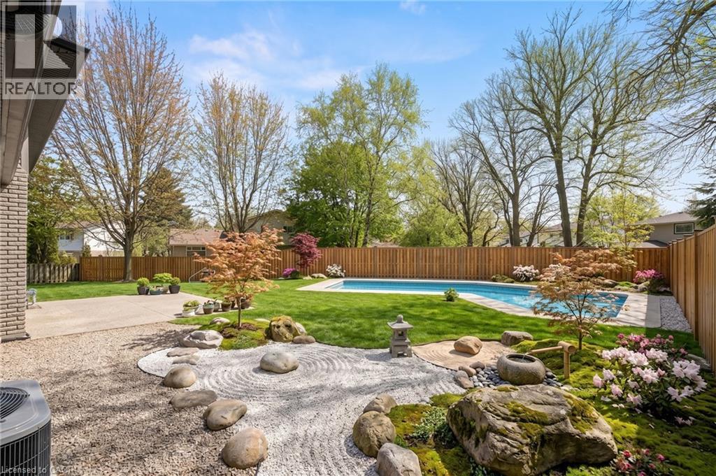 361 Coleridge Place, Waterloo, Ontario  N2L 2V7 - Photo 2 - 40809438