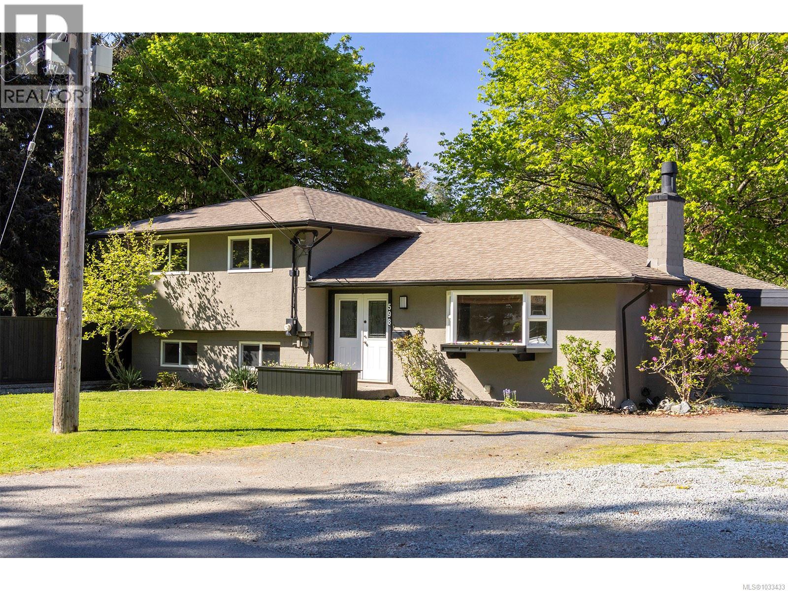598 Cedarcrest Dr, Colwood, British Columbia