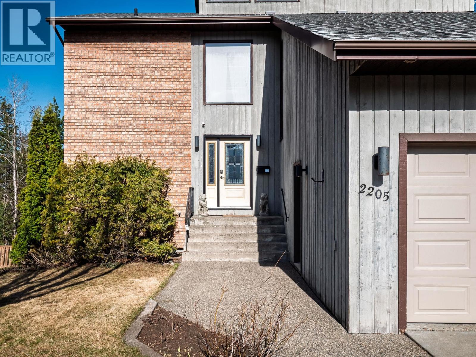 2205 Carlisle Place, Prince George, British Columbia  V2K 4B8 - Photo 2 - R3104793