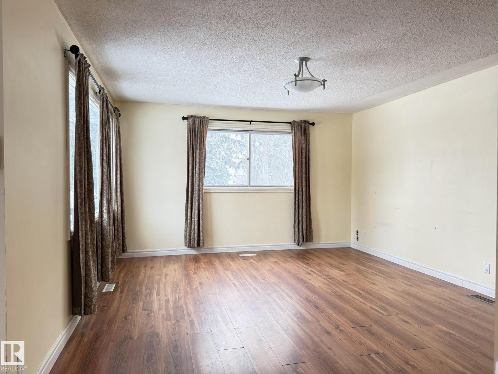 5116 48 St, Warburg, Alberta  T0C 2T0 - Photo 5 - E4484313