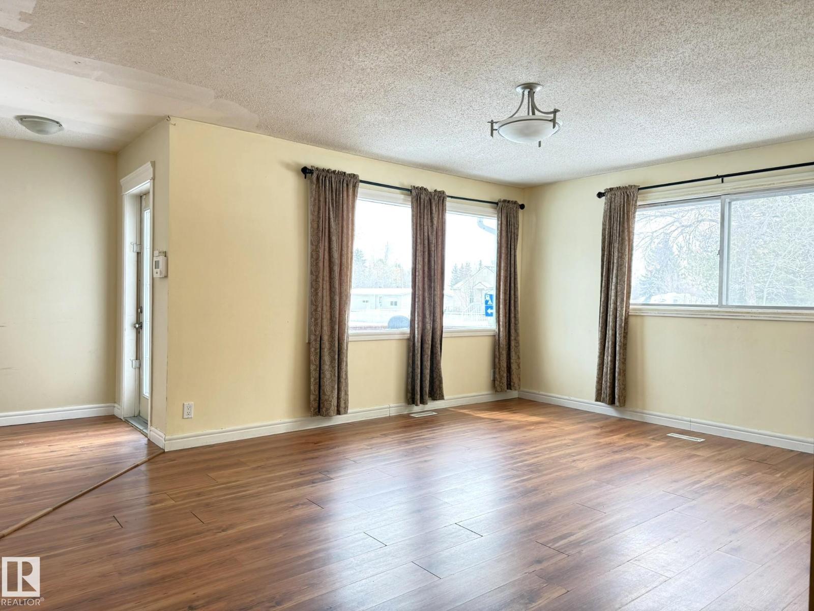 5116 48 St, Warburg, Alberta  T0C 2T0 - Photo 6 - E4484313