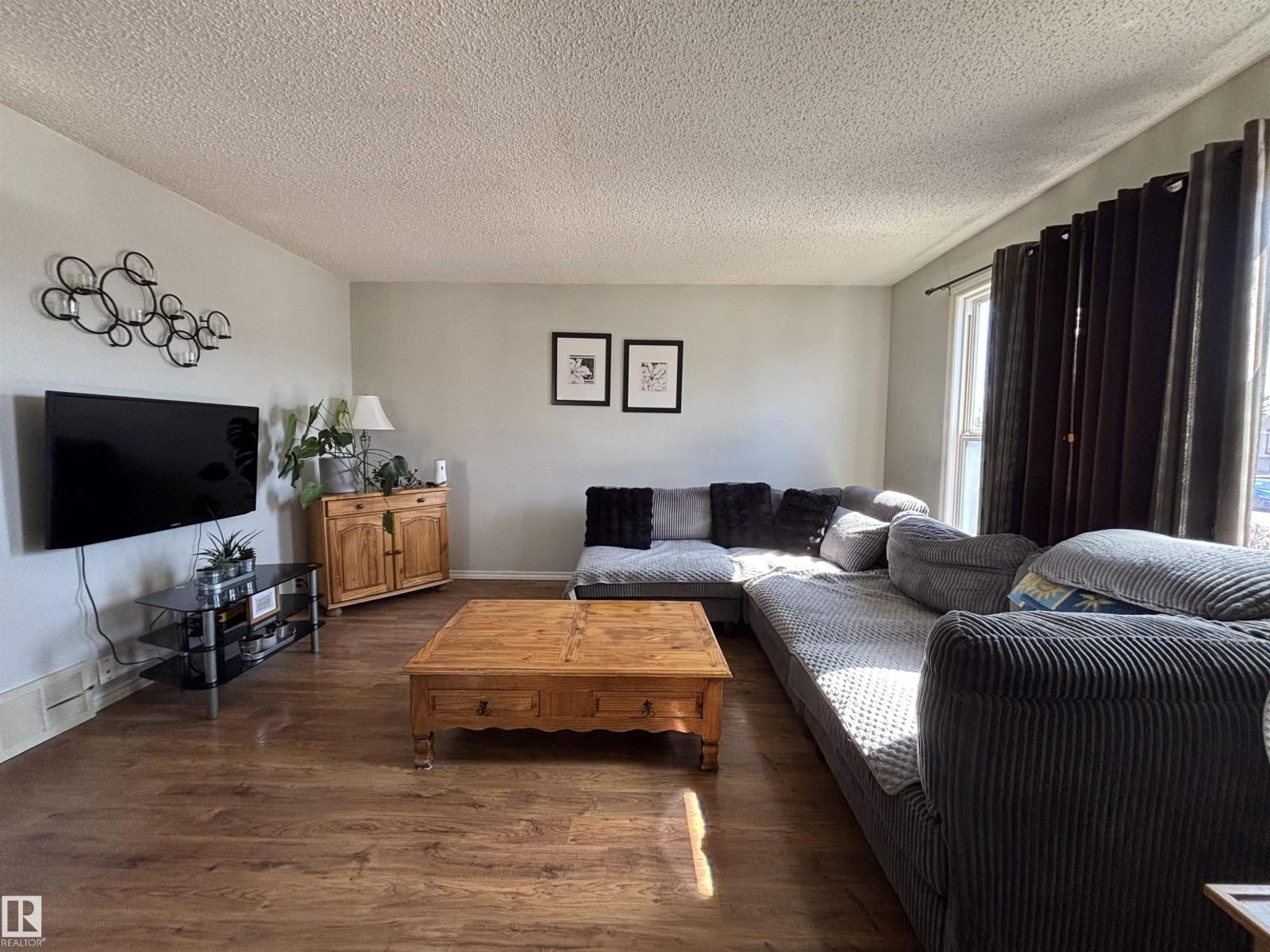 104 Birch Dr, Gibbons, Alberta  T0A 1N0 - Photo 4 - E4484587