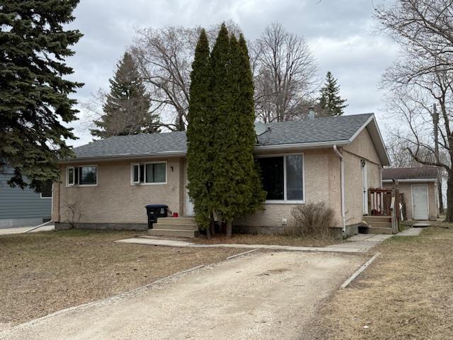 1 Pine Crescent, Steinbach, Manitoba  R5G 0G7 - Photo 0 - 202608608