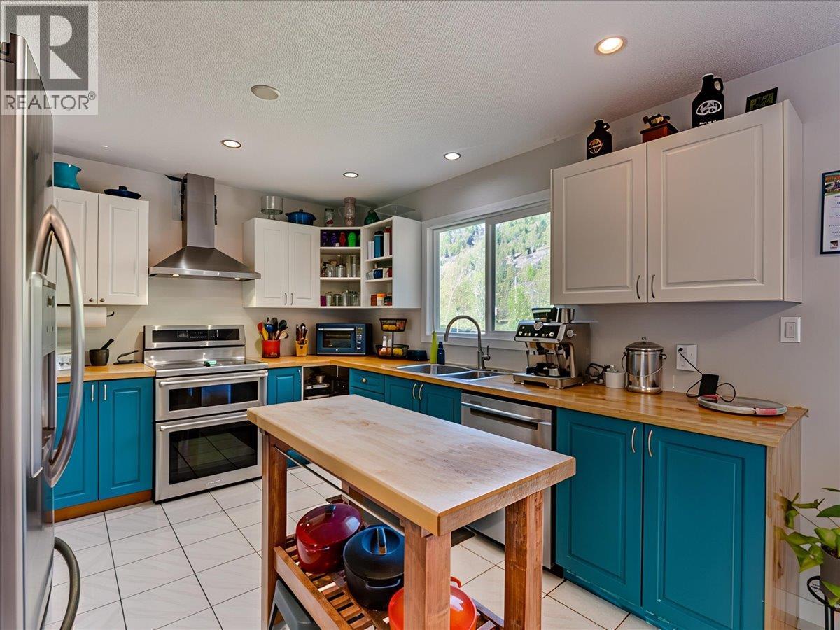 466 Second Avenue, Rivervale, British Columbia  V1R 4V5 - Photo 2 - 10384652