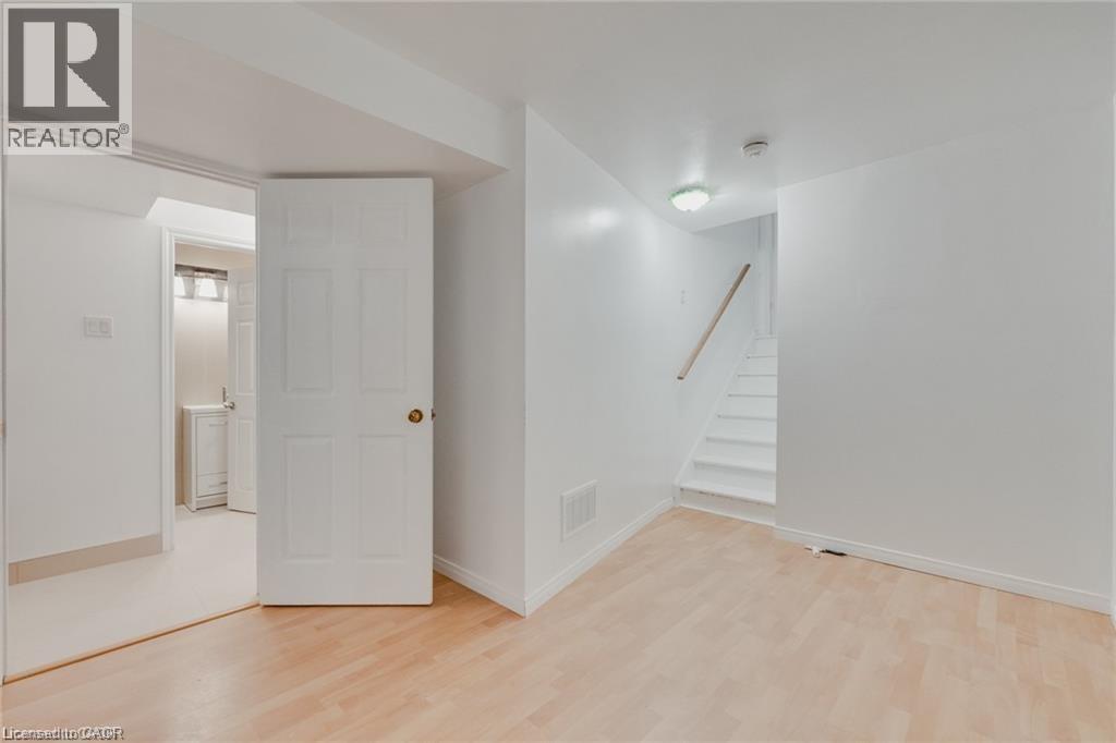 347 Keewatin Avenue Unit# Lower, Kitchener, Ontario  N2B 3W2 - Photo 5 - 40824300