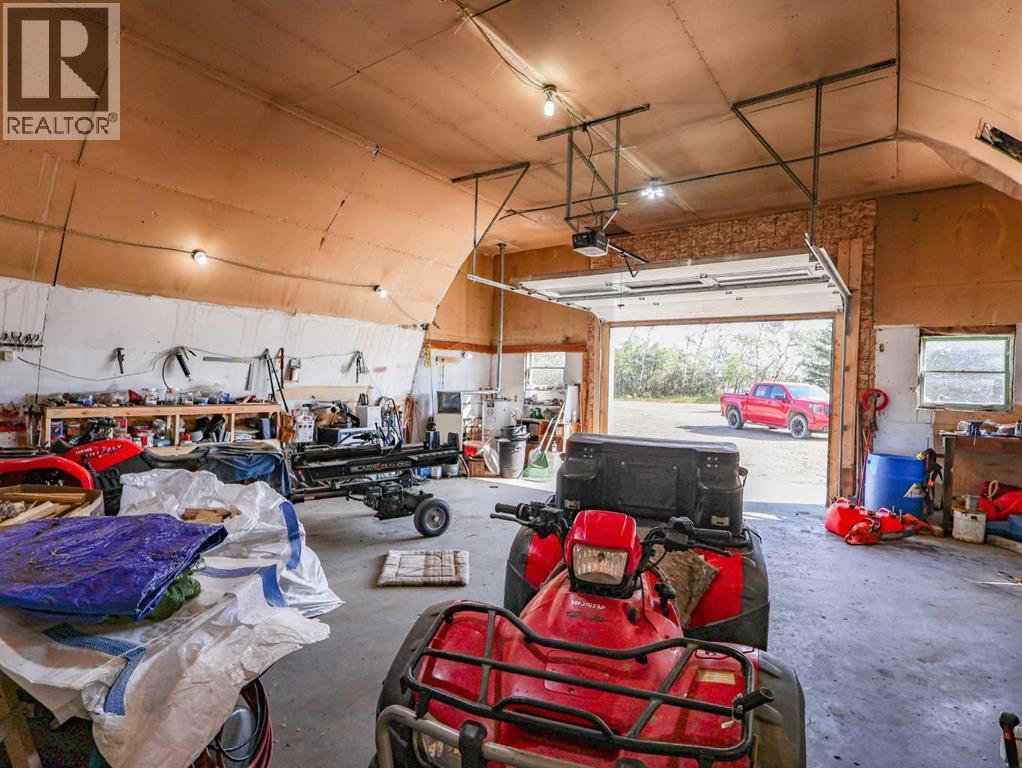 41172 Rr 17-3, Rural Stettler No. 6, Alberta  T0B 1H0 - Photo 36 - A2295027