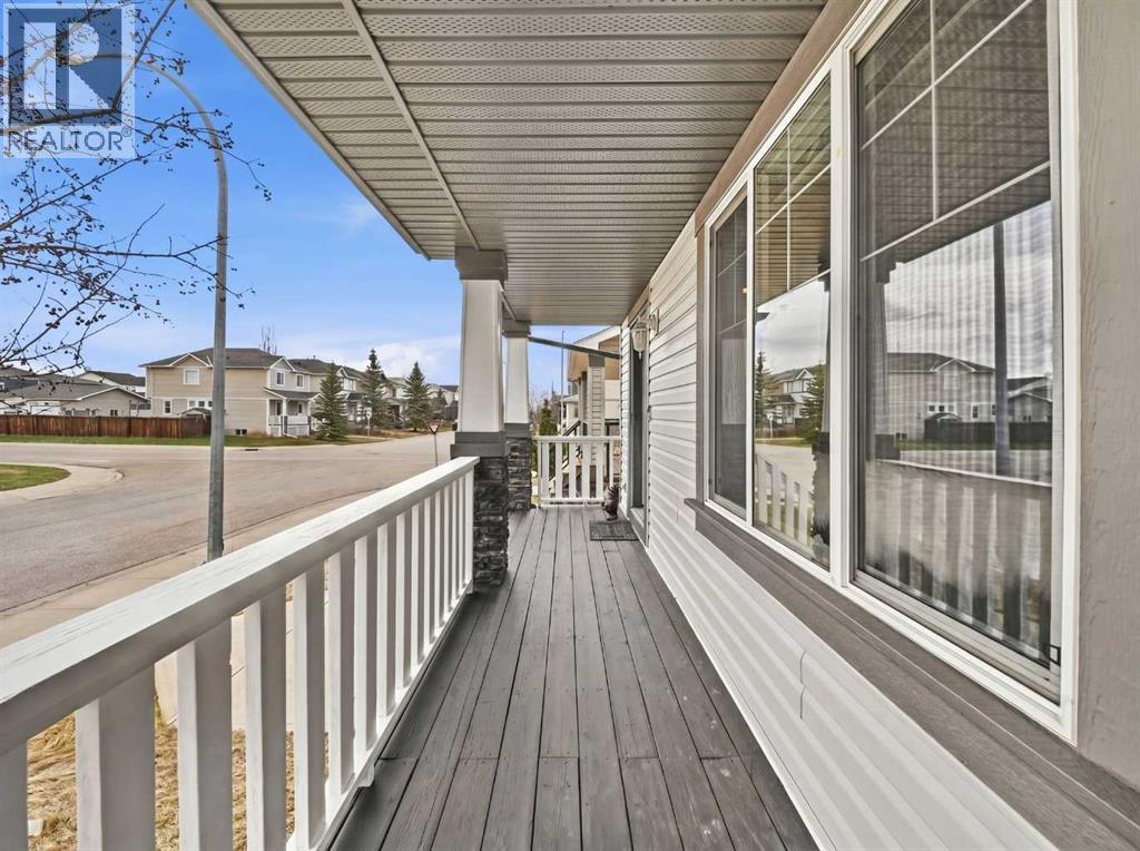 70 Bridlecrest Manor SW, Calgary, Alberta  T2Y 4Y3 - Photo 3 - A2303682