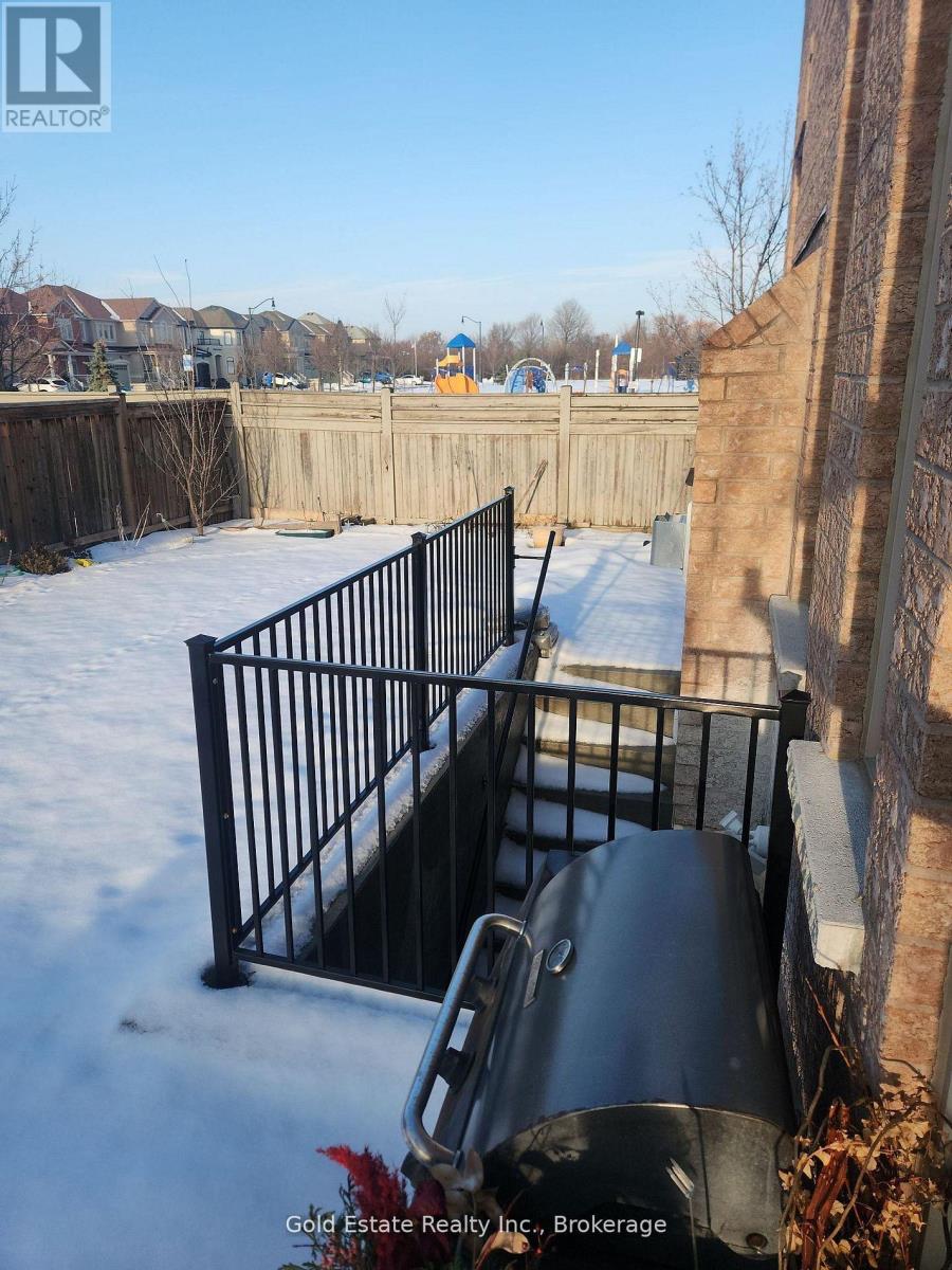 34 PINESTAFF ROAD, Brampton, Ontario