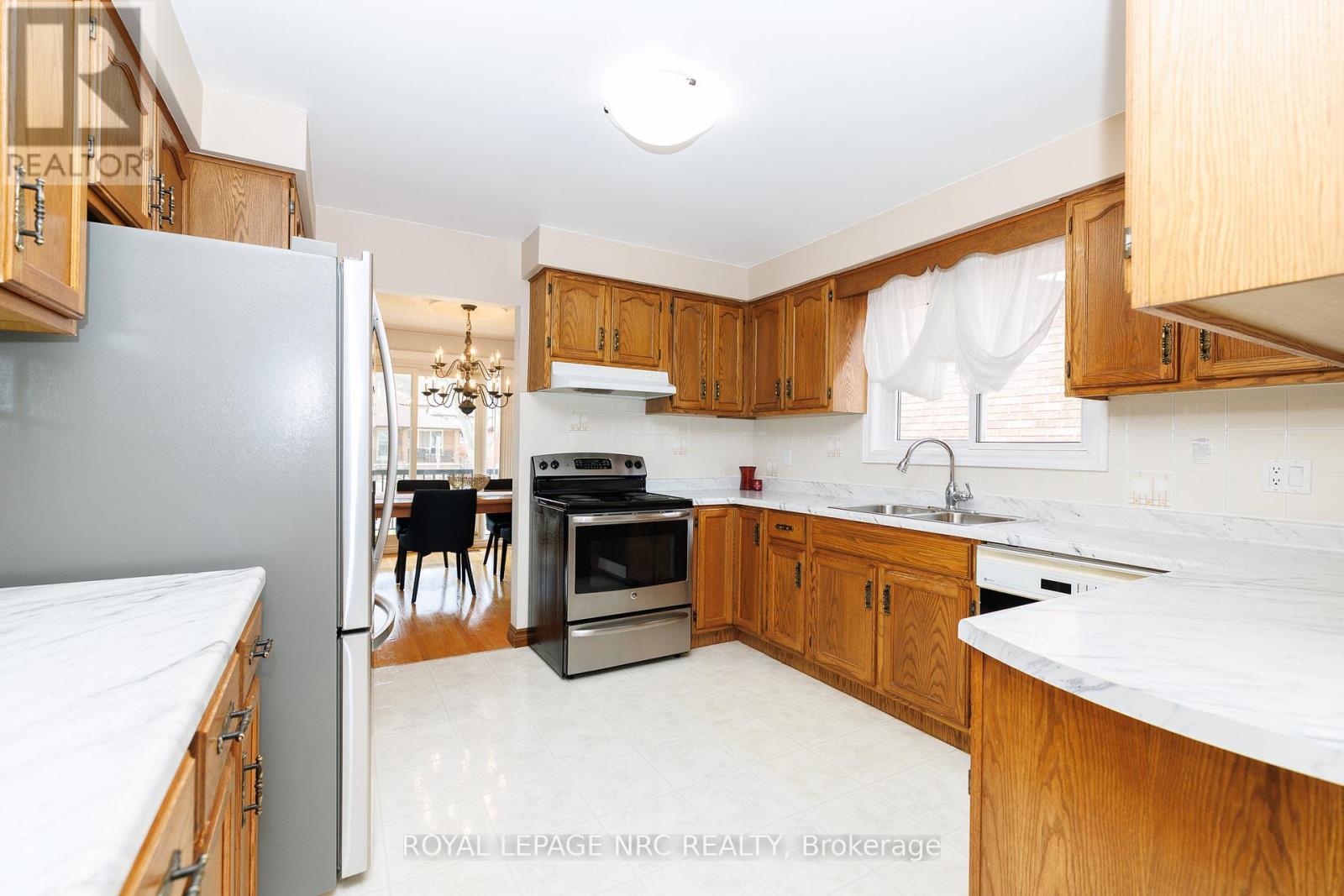 5 Royce Avenue, Hamilton, Ontario  L8G 4C9 - Photo 11 - X13054878