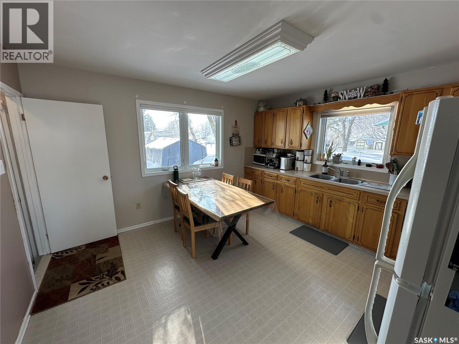 425 3rd Street, Duck Lake, Saskatchewan  S0K 1J0 - Photo 3 - SK034252