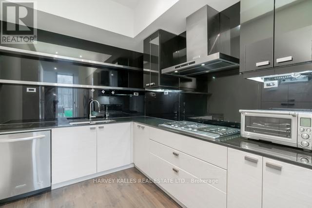 Th12 - 121 Mcmahon Drive, Toronto, Ontario  M2K 0C2 - Photo 12 - C13055134