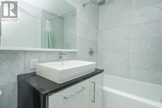 Th12 - 121 Mcmahon Drive, Toronto, Ontario  M2K 0C2 - Photo 21 - C13055134