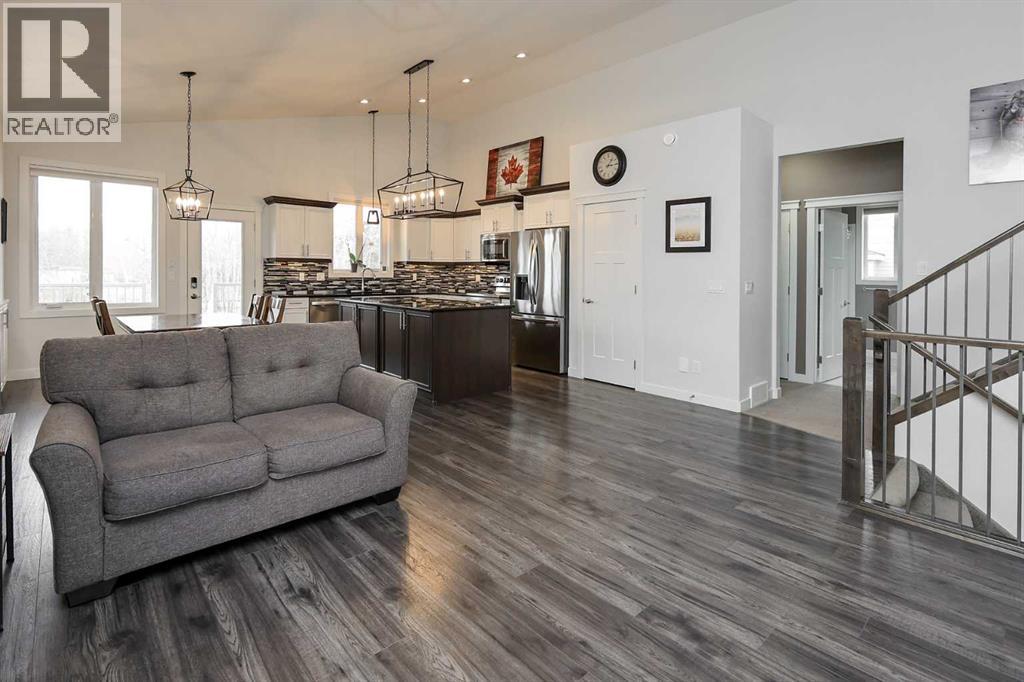 117 Coachman Way, Blackfalds, Alberta  T4M 0B4 - Photo 6 - A2305543