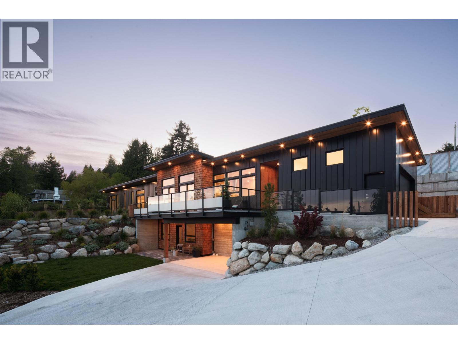 980 Gower Point Road, Gibsons, British Columbia  V0N 1V3 - Photo 34 - R3117142