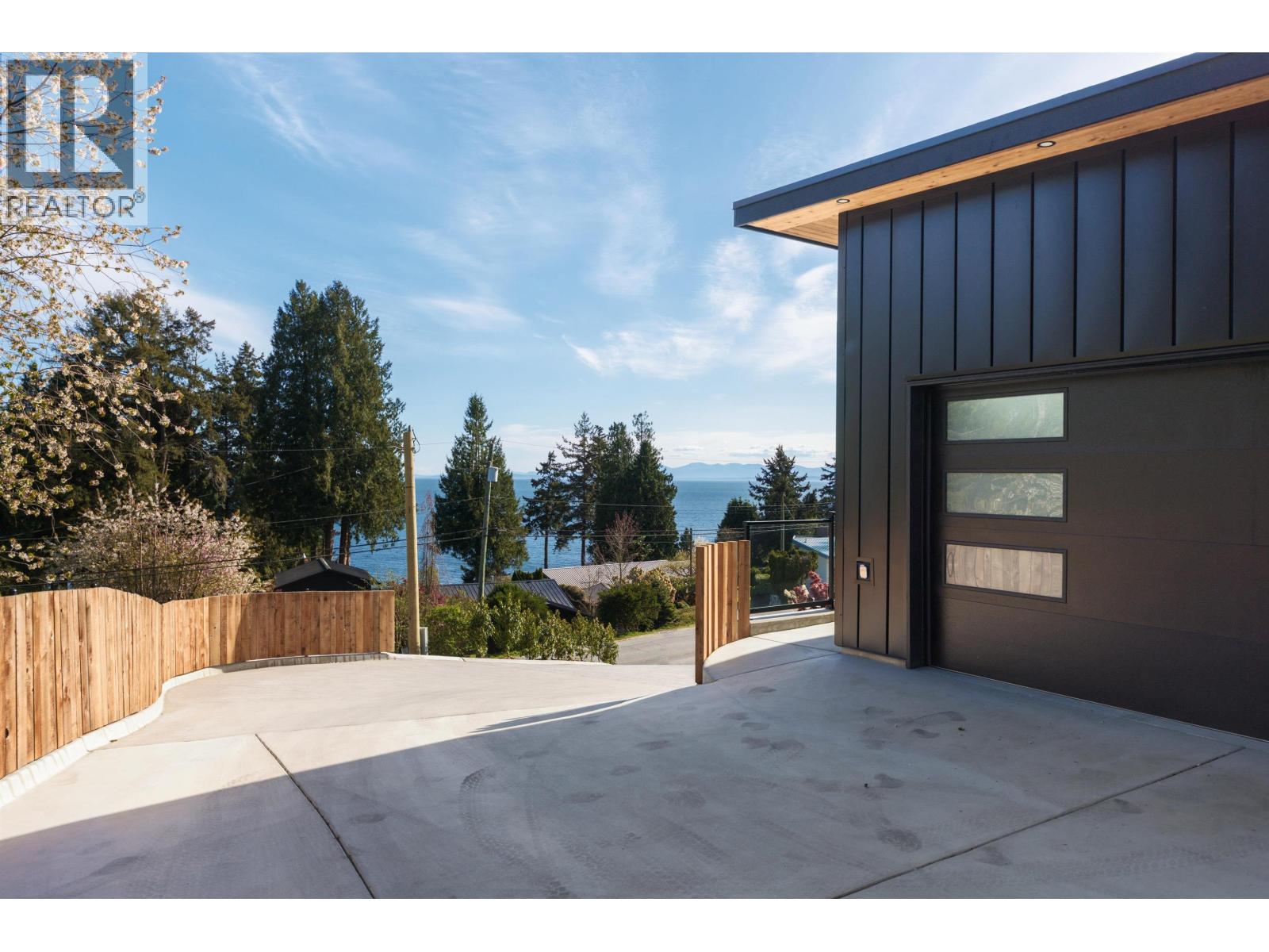 980 Gower Point Road, Gibsons, British Columbia  V0N 1V3 - Photo 22 - R3117142