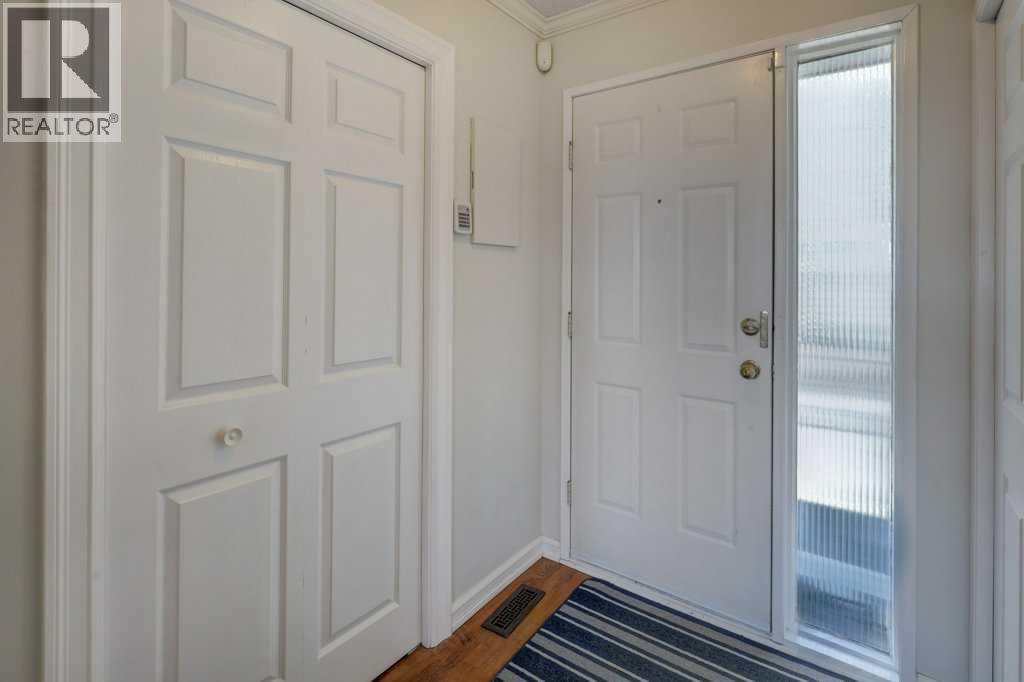 3, 101 Grier Terrace NE, Calgary, Alberta  T2K 5Y6 - Photo 3 - A2303702