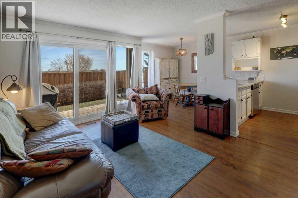 3, 101 Grier Terrace NE, Calgary, Alberta  T2K 5Y6 - Photo 5 - A2303702