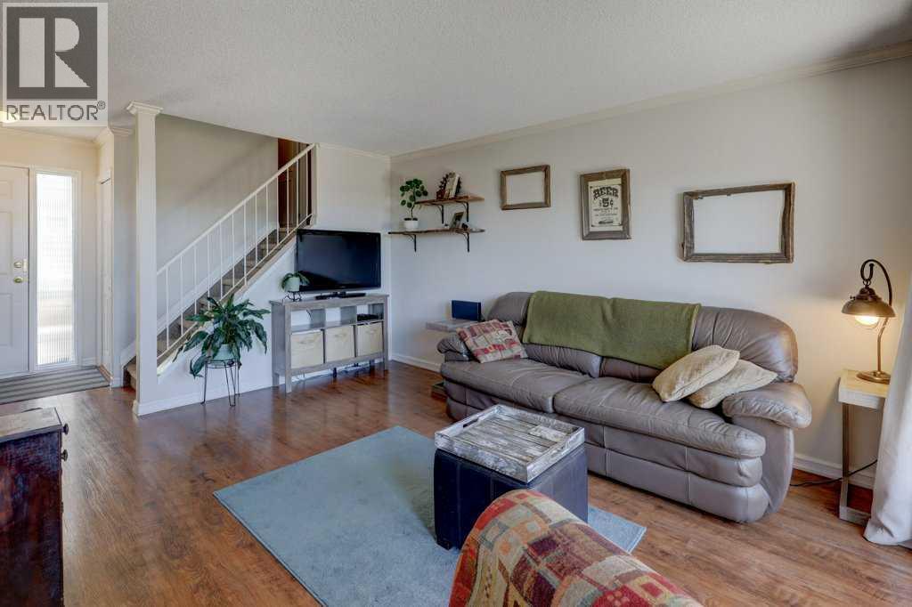 3, 101 Grier Terrace NE, Calgary, Alberta  T2K 5Y6 - Photo 6 - A2303702